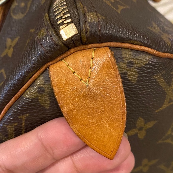 Authentic Louis Vuitton Speedy 30 monogram - Picture 10 of 16